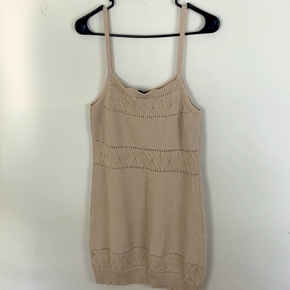 🌷SEVEN WONDERS Rose Knit Beige Dress Size 6 - Picture 5 of 9